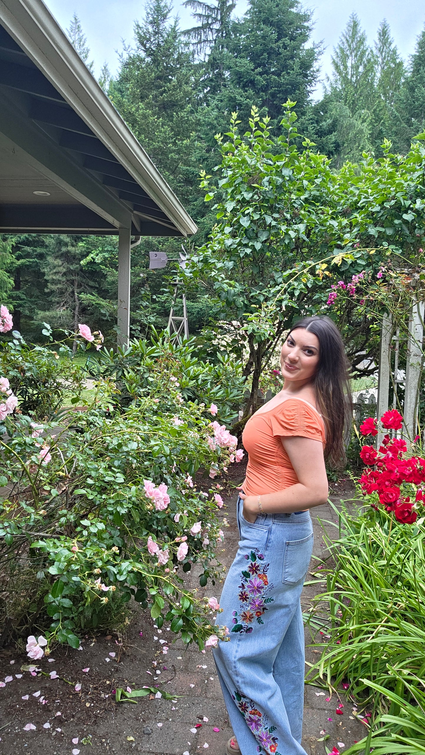 2nd CUT- EVIE FLORAL EMBROIDERED JEANS