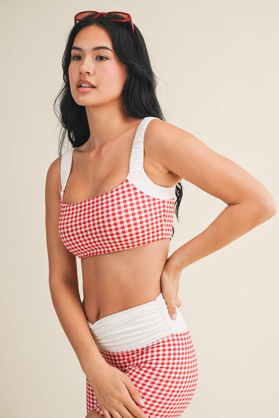 Gingham Print Scrunched Strap Sports Bra