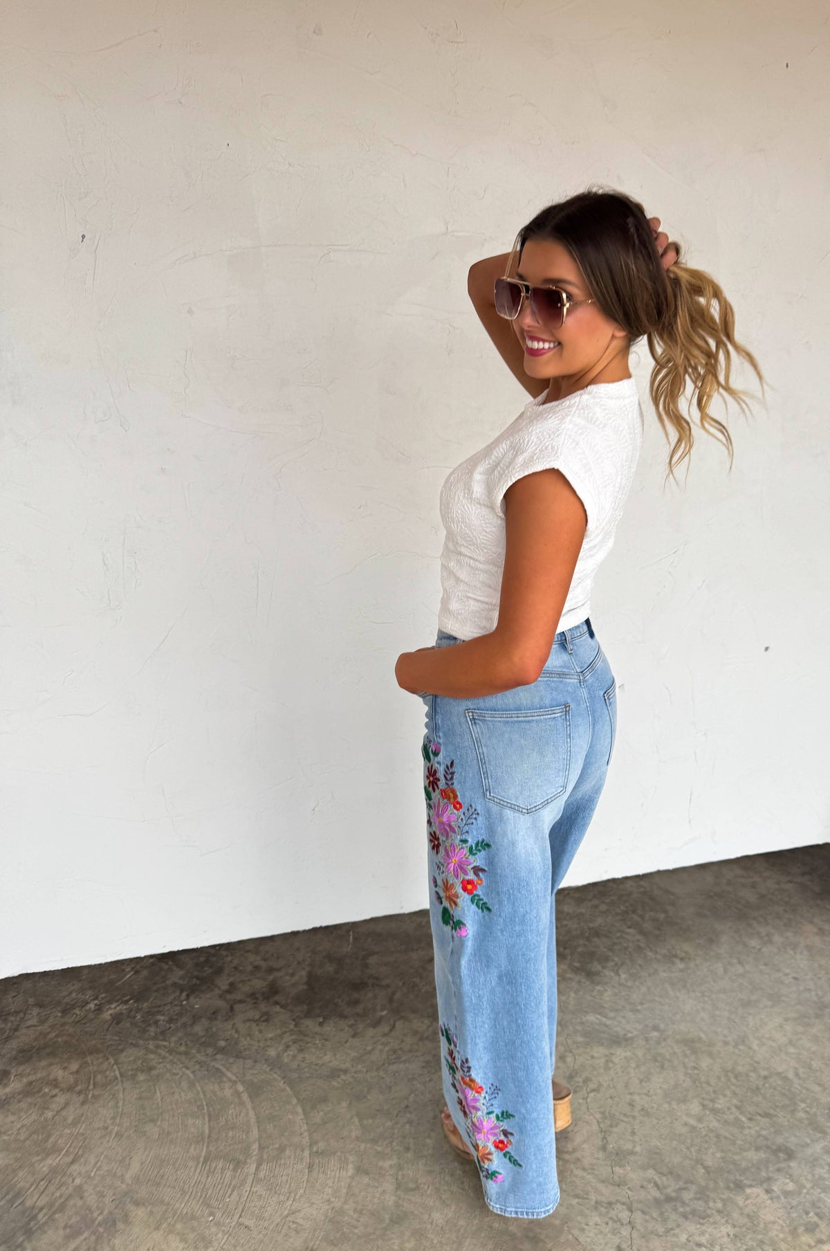 2nd CUT- EVIE FLORAL EMBROIDERED JEANS