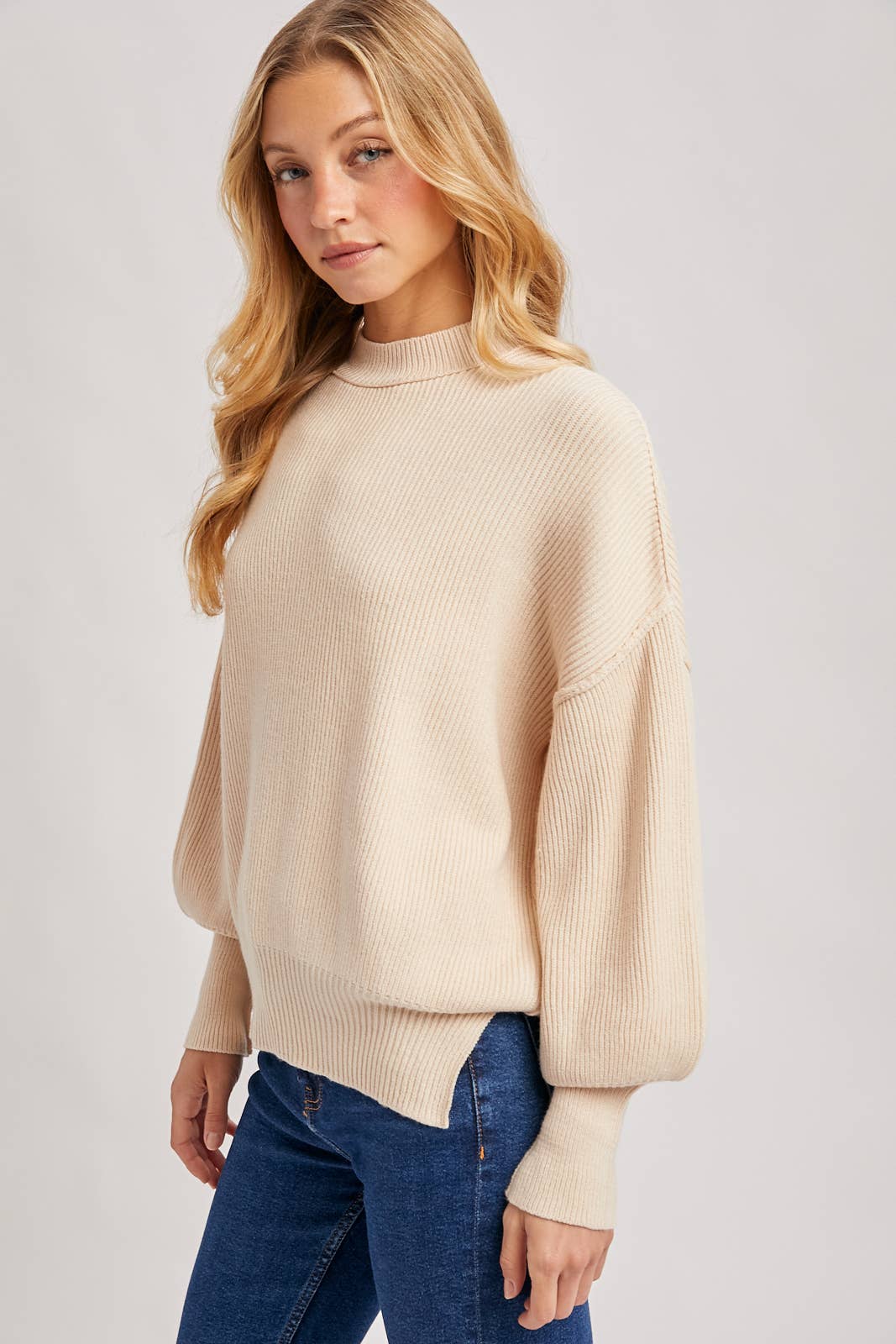 RIBBED MOCK NECK PULLOVER