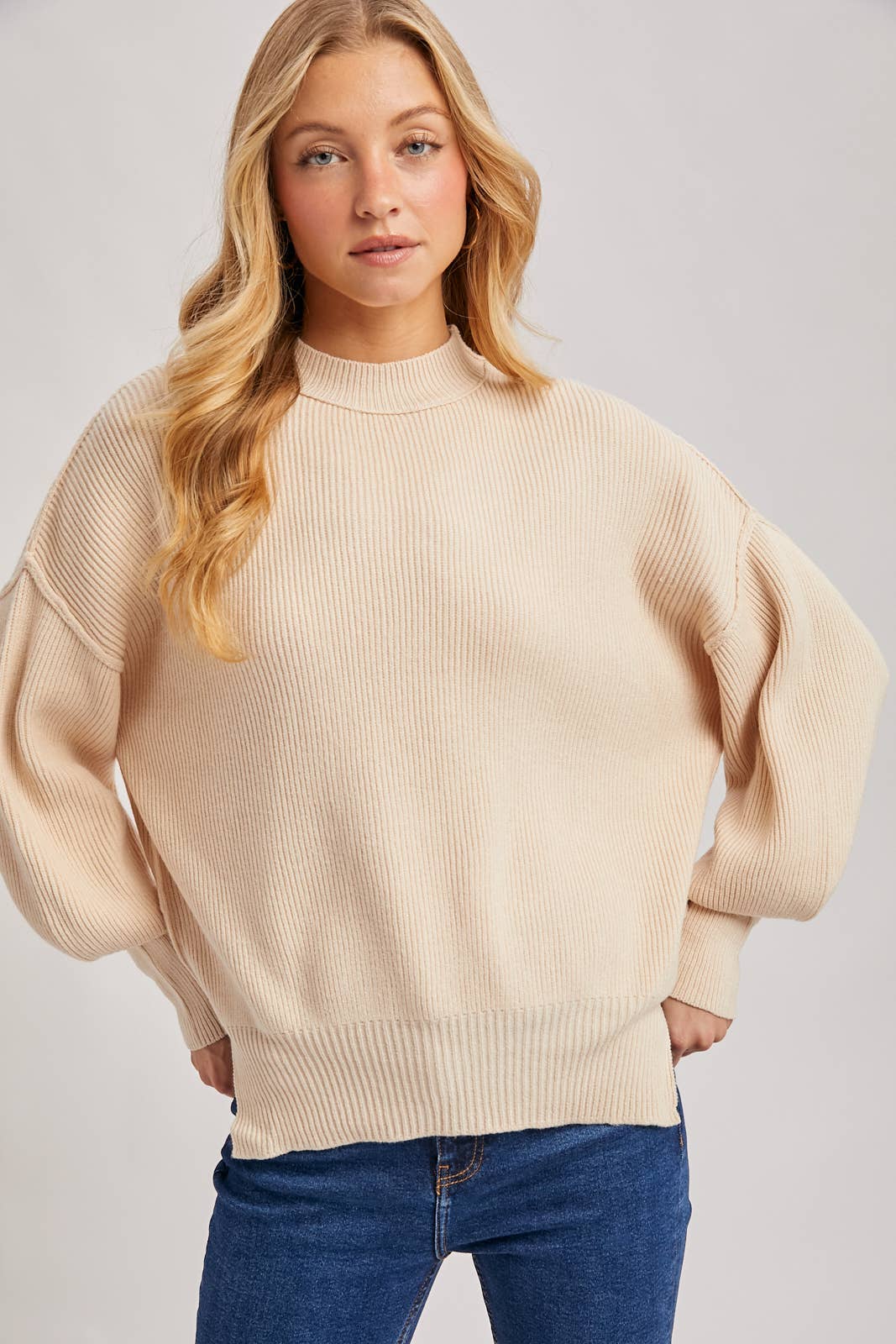 RIBBED MOCK NECK PULLOVER