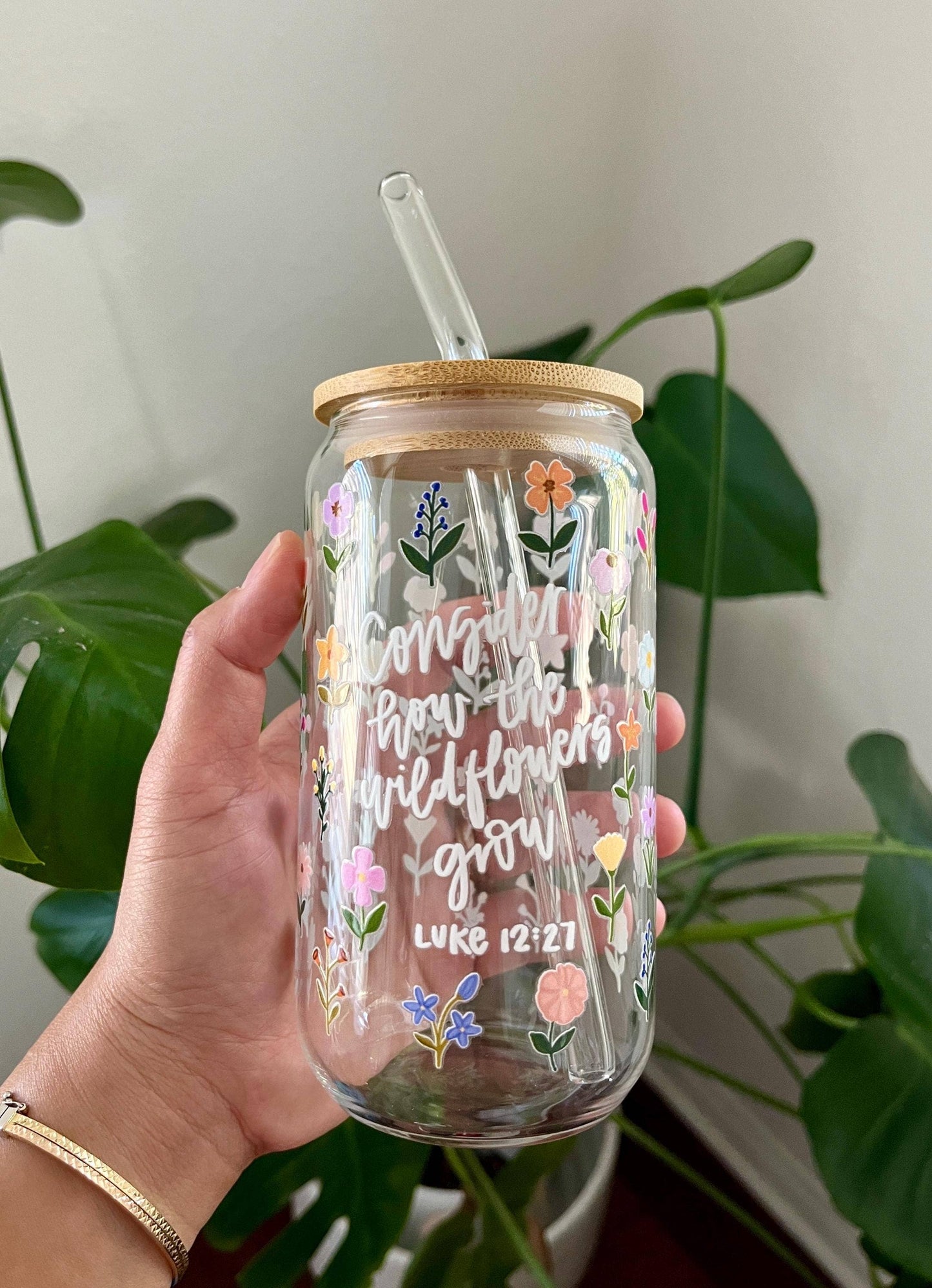 Wildflowers Christian Glass Cup with Lid & Straw