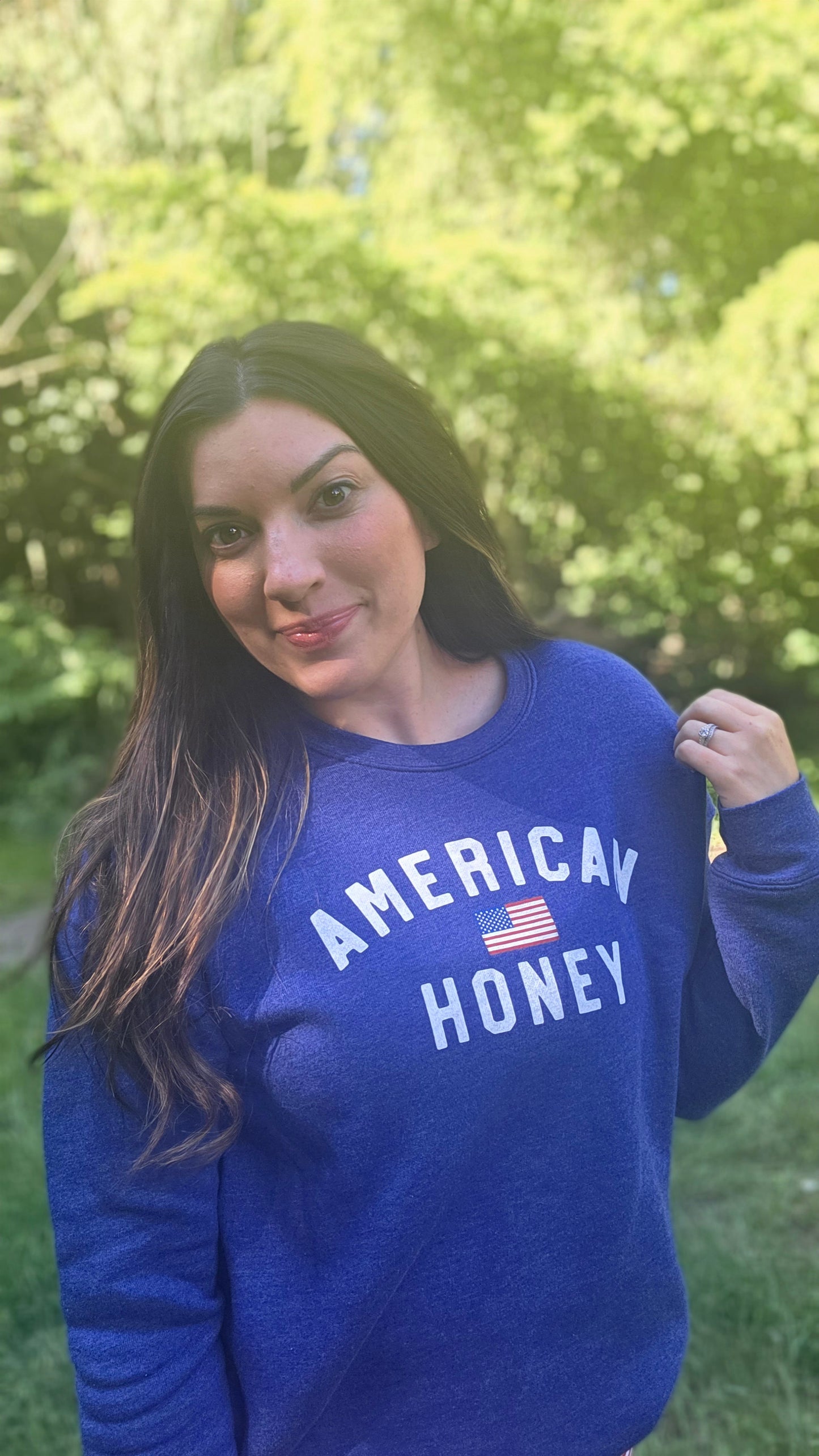 AMERICAN HONEY Graphic Sweatshirt